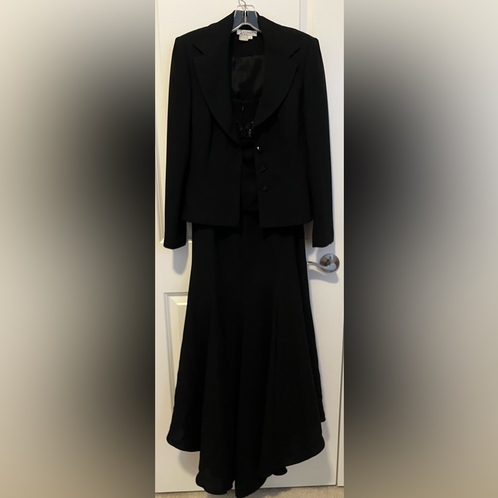 Kay Unger Formal 3 Piece Suit Set